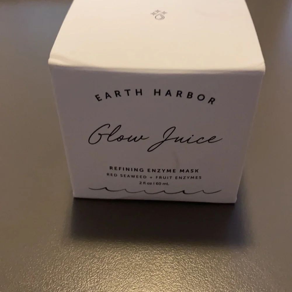 Earth Harbor GLOW JUICE Refining Enzyme Mask